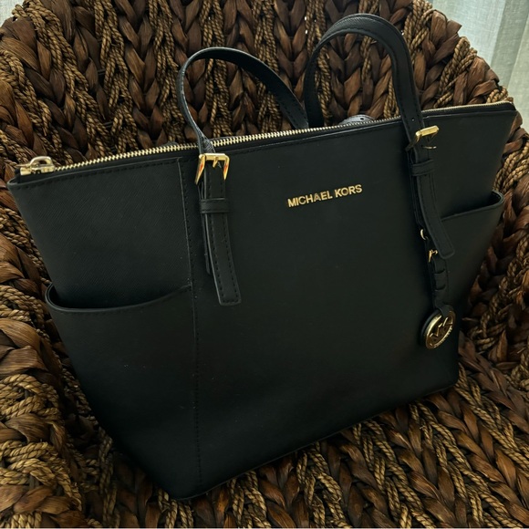 Michael Kors Handbags - Michael Kors Jet Set Travel Large Saffiano Leather Tote Bag Black